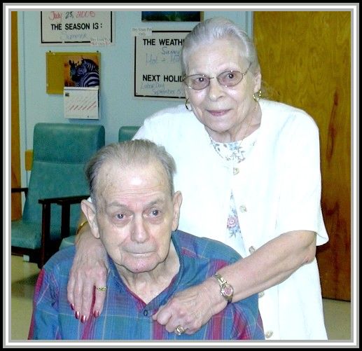 photograph of W. Paul Winegarner and his wife Jessie January 2007