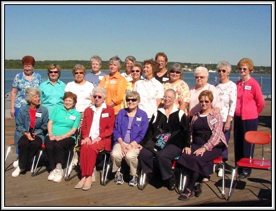 photograph of 2005 women's group