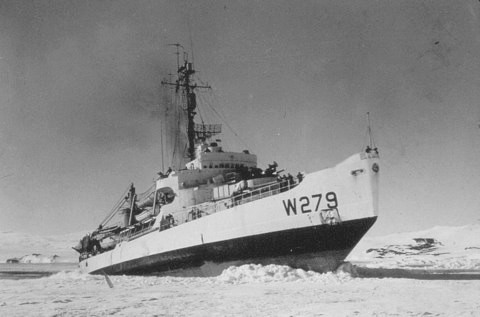 photograph of the EASTWIND (W279)